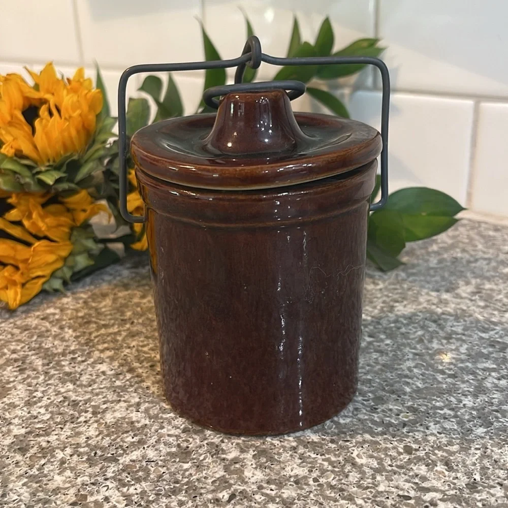 Brown Ceramic Food Storage Canister with Metal Latch